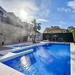 Semesterbostad Villas Guzman - Grinev