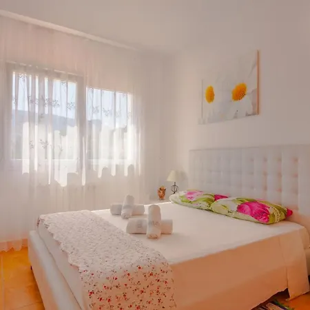 Semesterbostad Villas Guzman - Grinev *